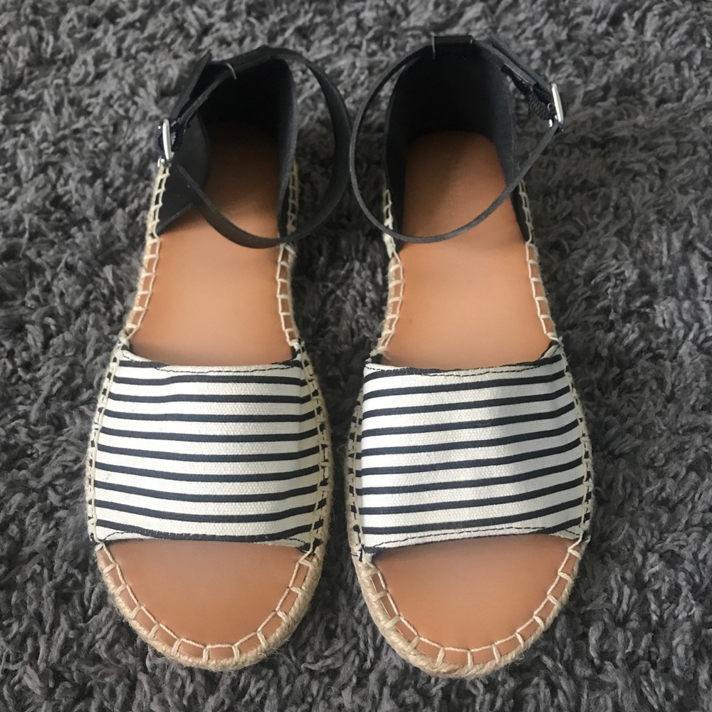Black&White Striped Old Navy Sandals